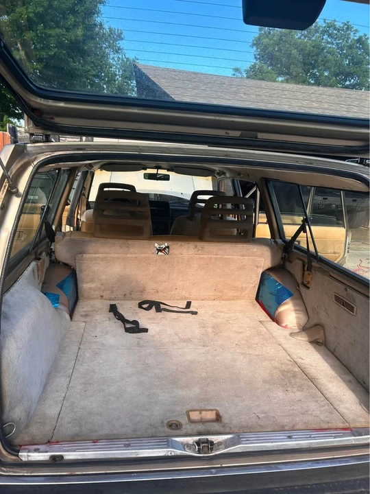 1989 Volvo 245 - Image 11 of 11