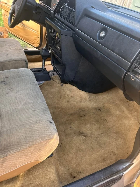 1989 Volvo 245 - Image 7 of 11