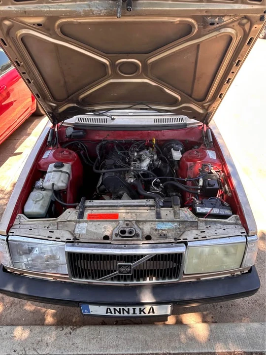 1989 Volvo 245 - Image 6 of 11