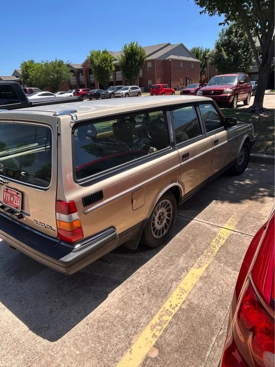 1989 Volvo 245 - Image 3 of 11
