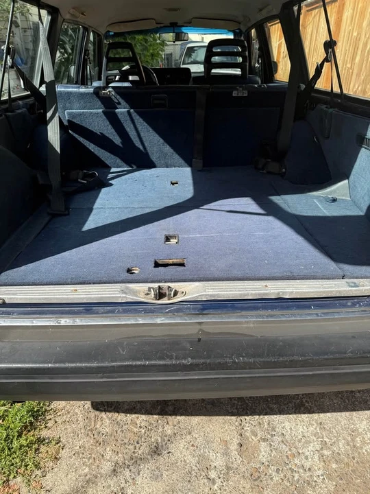 1989 Volvo 245 - Image 8 of 16