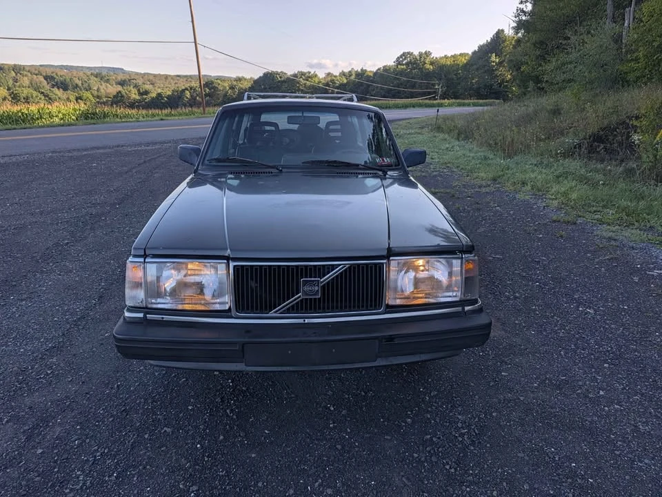 1989 Volvo 245 - Image 3 of 9