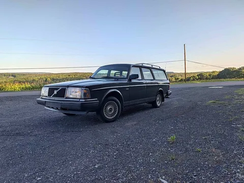 1989 Volvo 240 Wagon 4D