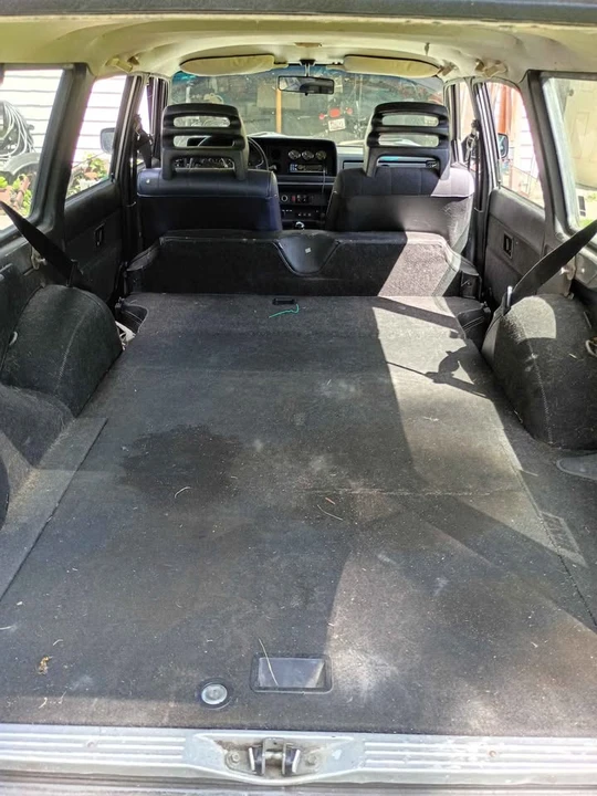 1989 Volvo 245 - Image 6 of 7