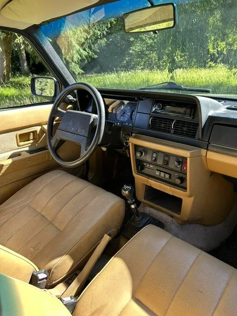 1989 Volvo 245 - Image 10 of 13