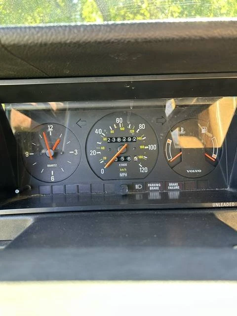 1989 Volvo 245 - Image 11 of 13