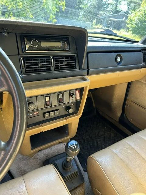 1989 Volvo 245 - Image 6 of 13