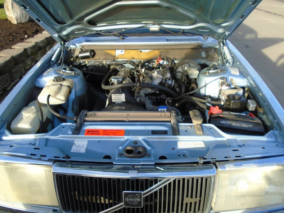 1989 Volvo 245 - Image 2 of 4