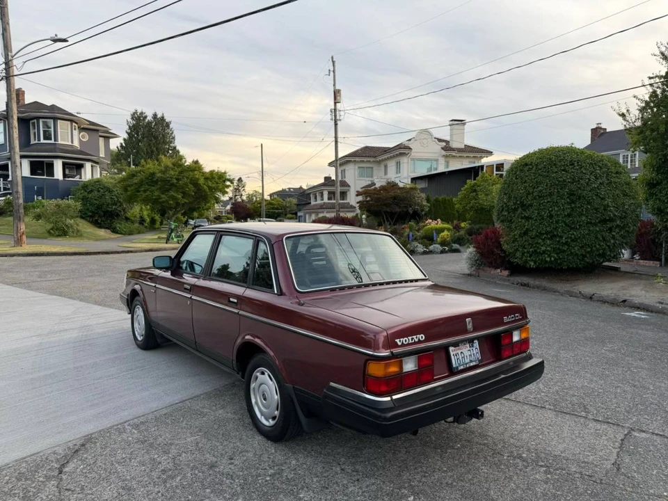 1989 Volvo 244 - Image 5 of 23