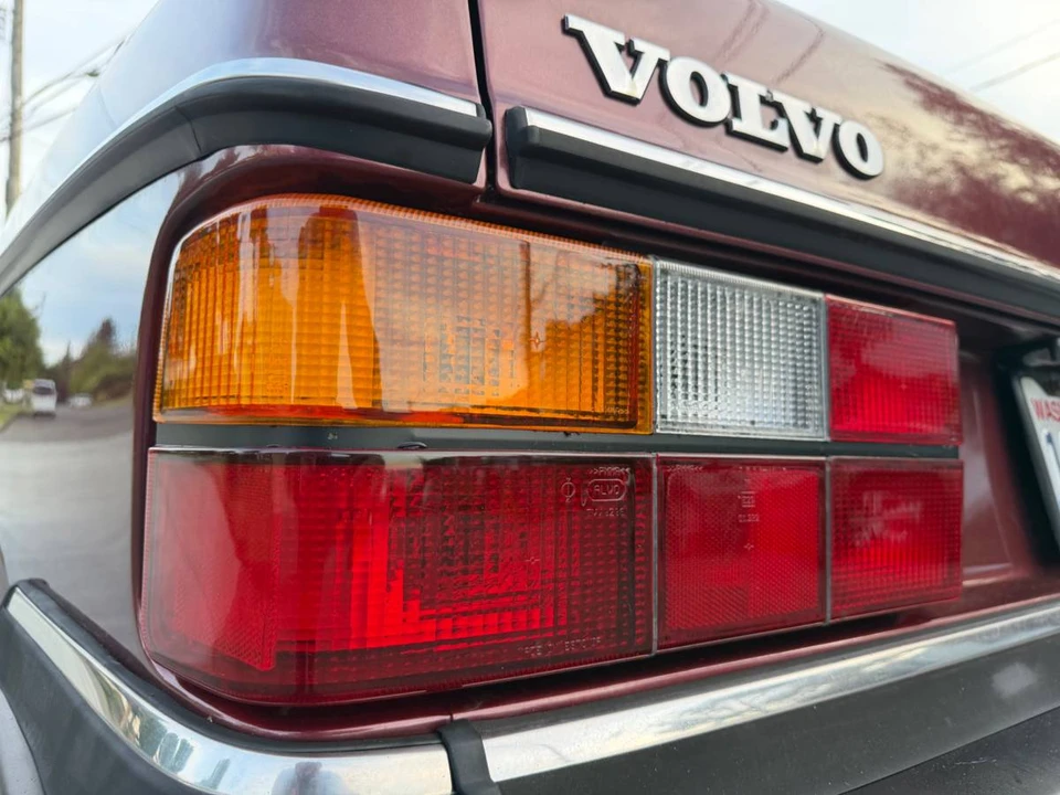 1989 Volvo 244 - Image 22 of 23