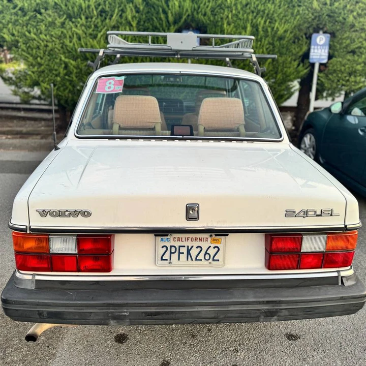 1989 Volvo 244 - Image 5 of 23