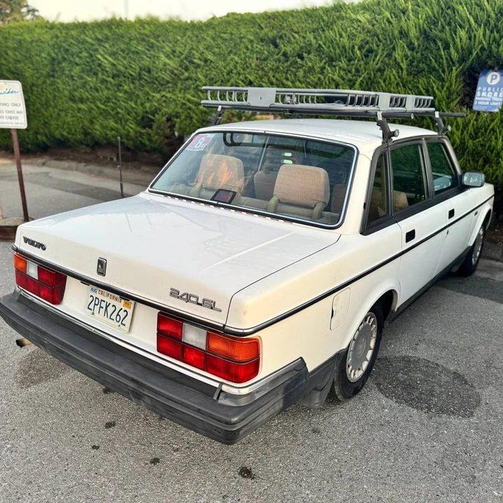 1989 Volvo 244 - Image 4 of 23