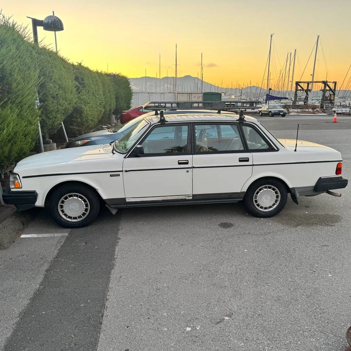 1989 Volvo 244 - Image 2 of 23
