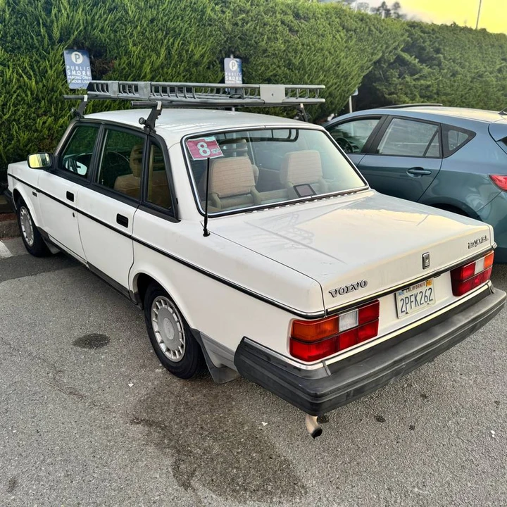 1989 Volvo 244 - Image 3 of 23
