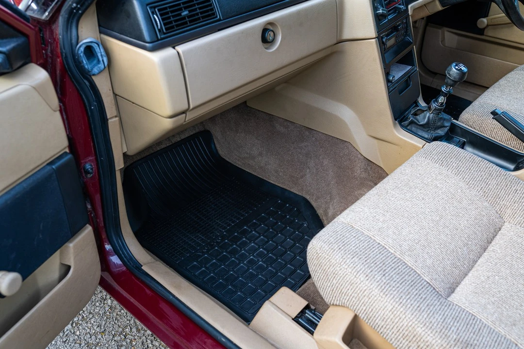 1989 Volvo 740 - Image 24 of 30