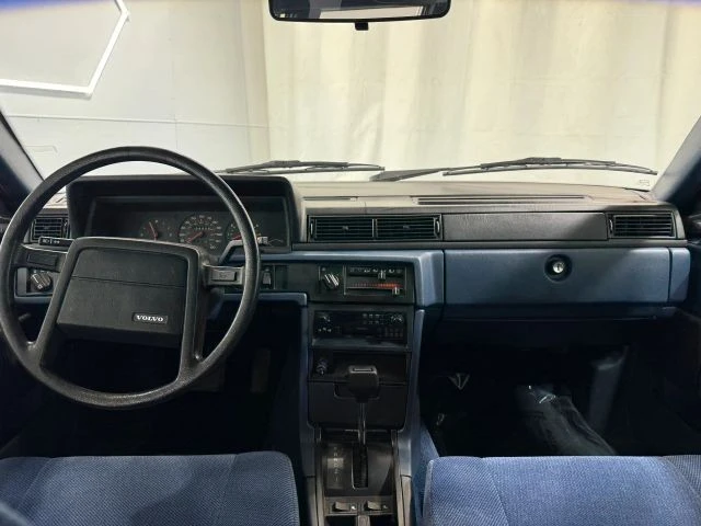1989 Volvo 740 - Image 17 of 21