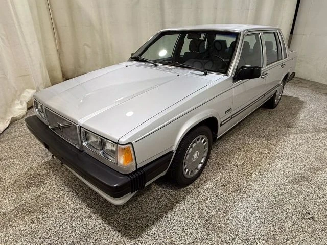 1989 Volvo 740 - Image 2 of 21
