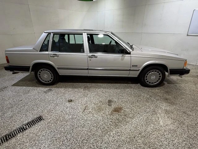 1989 Volvo 740 - Image 7 of 21