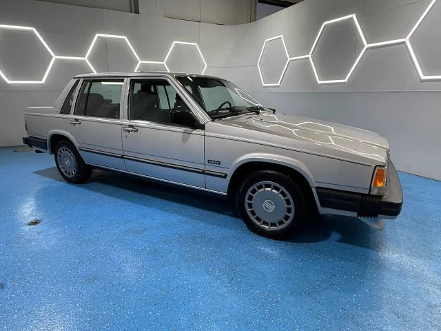 1989 Volvo 740 - Image 8 of 21