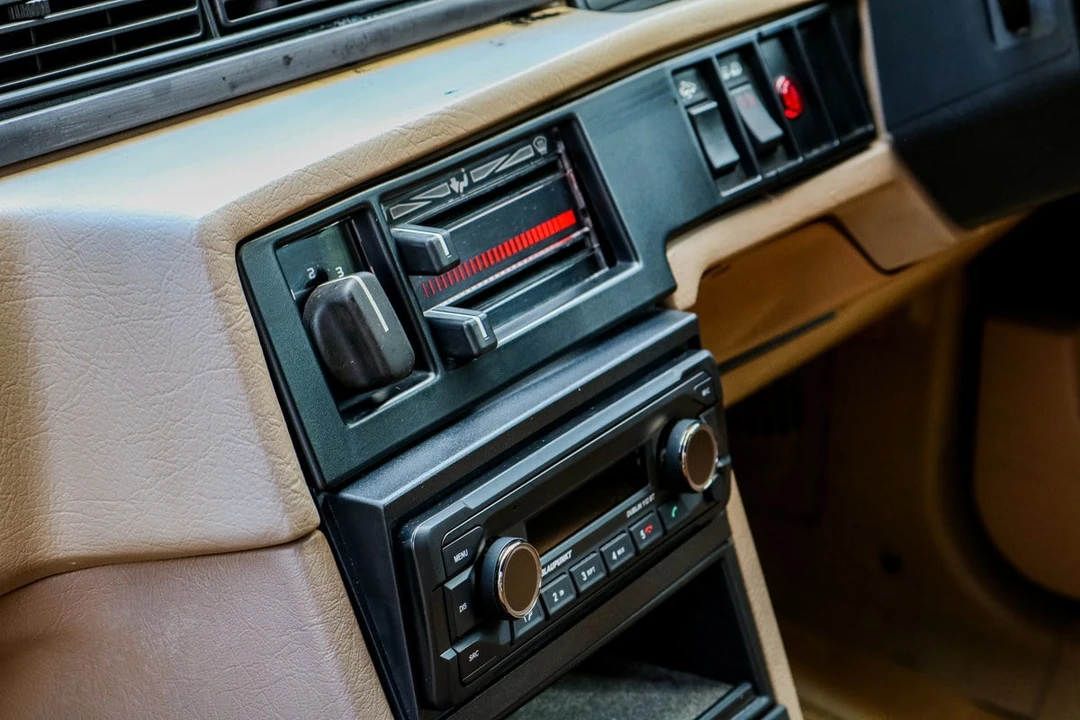 1989 Volvo 740 - Image 24 of 30