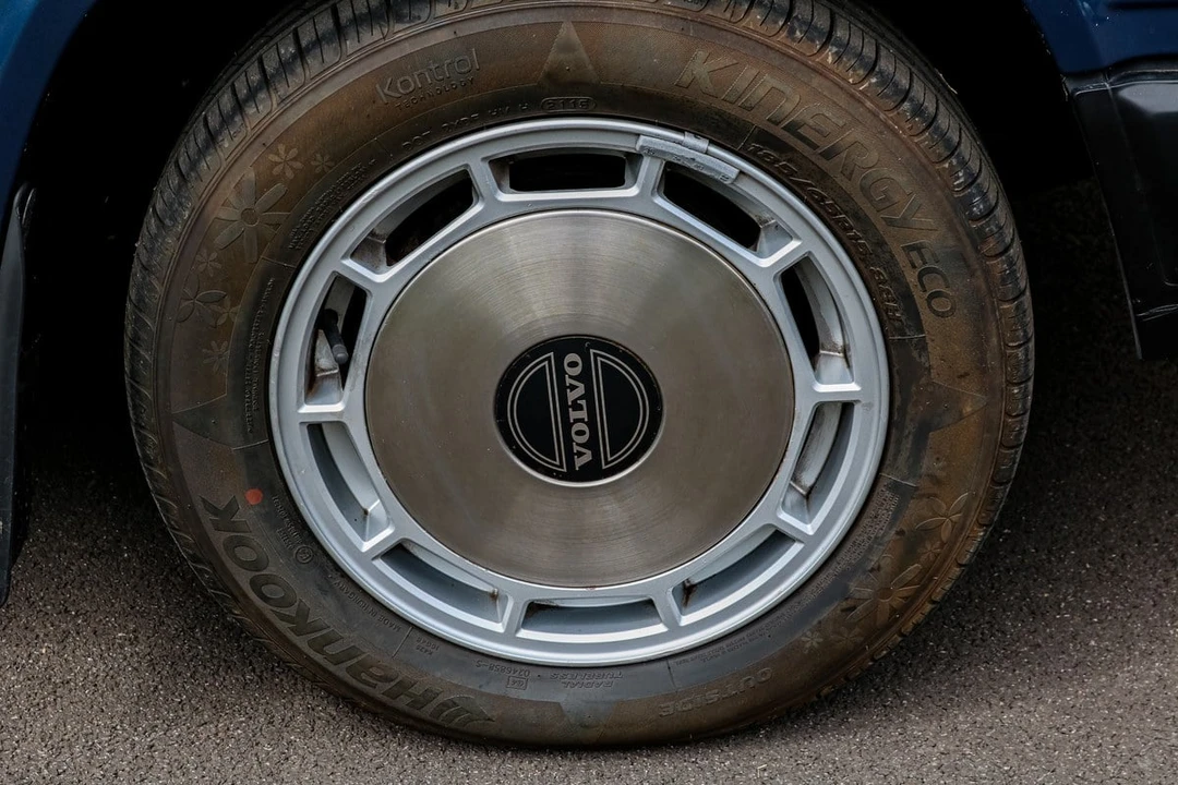 1989 Volvo 740 - Image 12 of 30