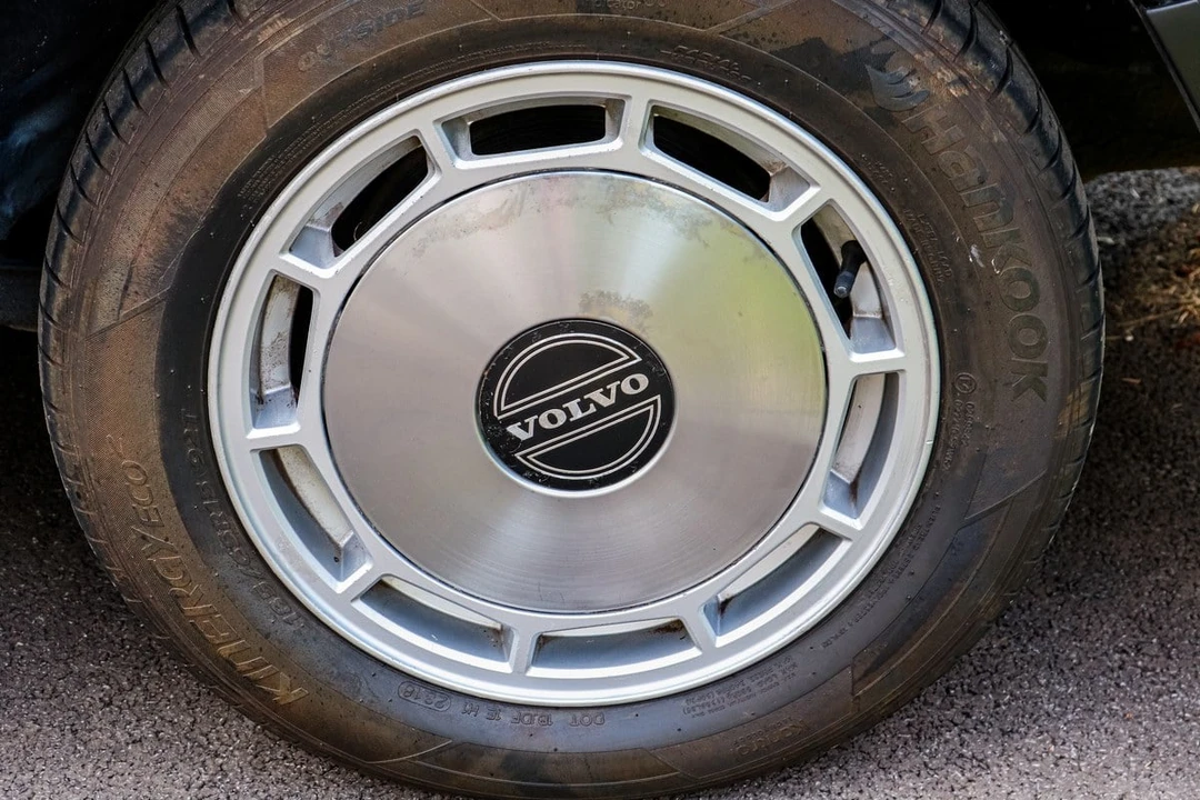 1989 Volvo 740 - Image 13 of 30
