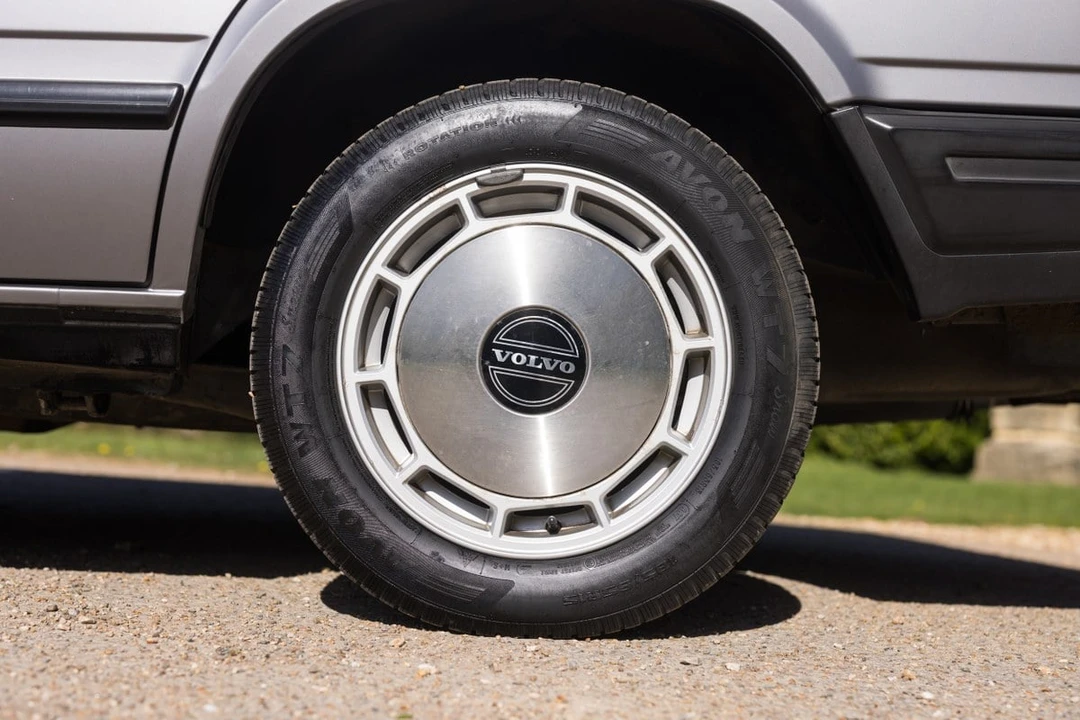 1989 Volvo 740 - Image 18 of 30