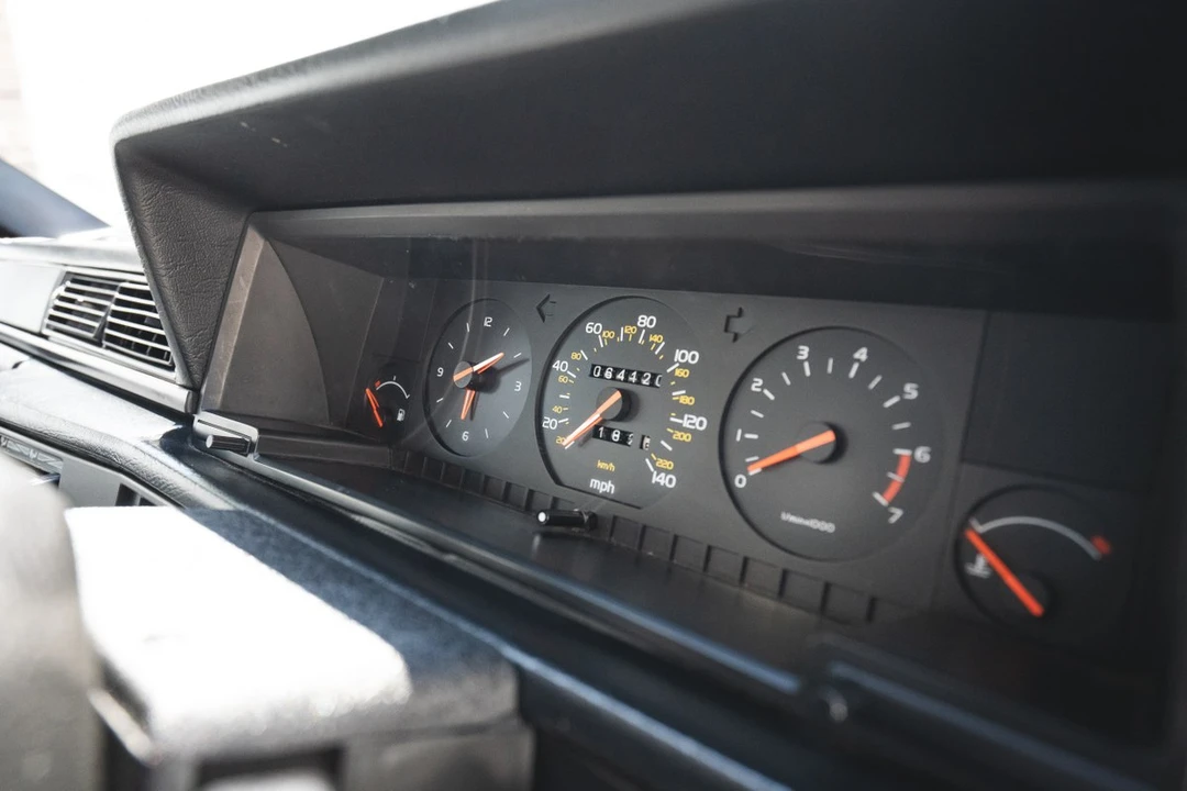 1989 Volvo 740 - Image 24 of 30