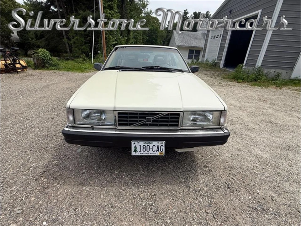 1989 Volvo 780 - Image 2 of 31