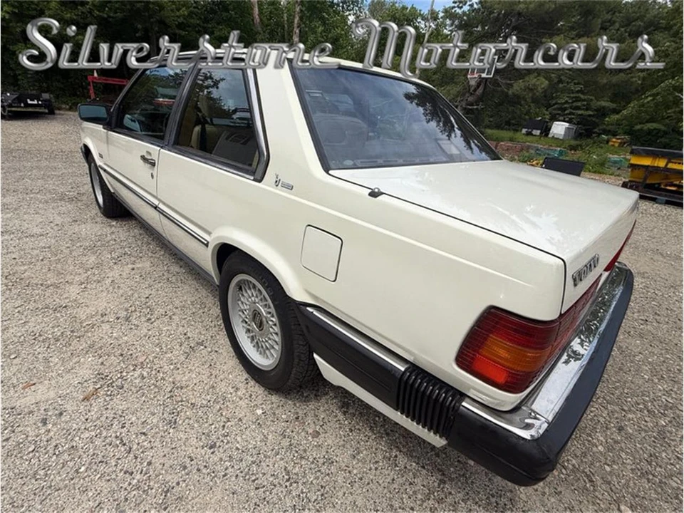 1989 Volvo 780 - Image 23 of 31