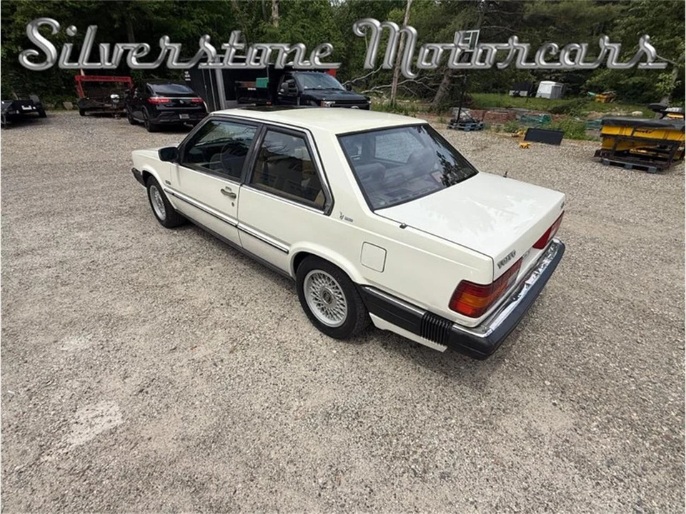 1989 Volvo 780 - Image 24 of 31