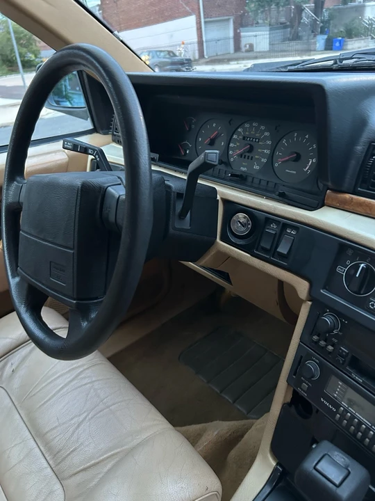 1989 Volvo 780 - Image 16 of 27