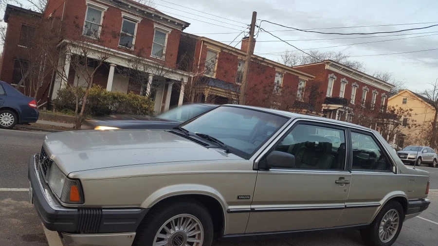 1989 Volvo 780 - Image 2 of 2