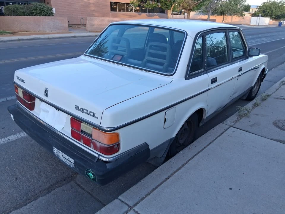 1989 Volvo 244 - Image 3 of 6