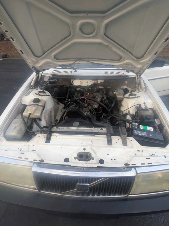 1989 Volvo 244 - Image 16 of 17