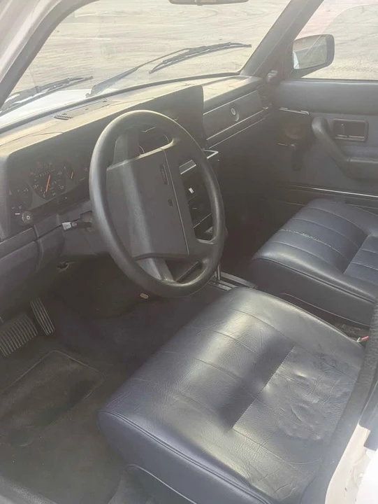 1989 Volvo 244 - Image 11 of 17