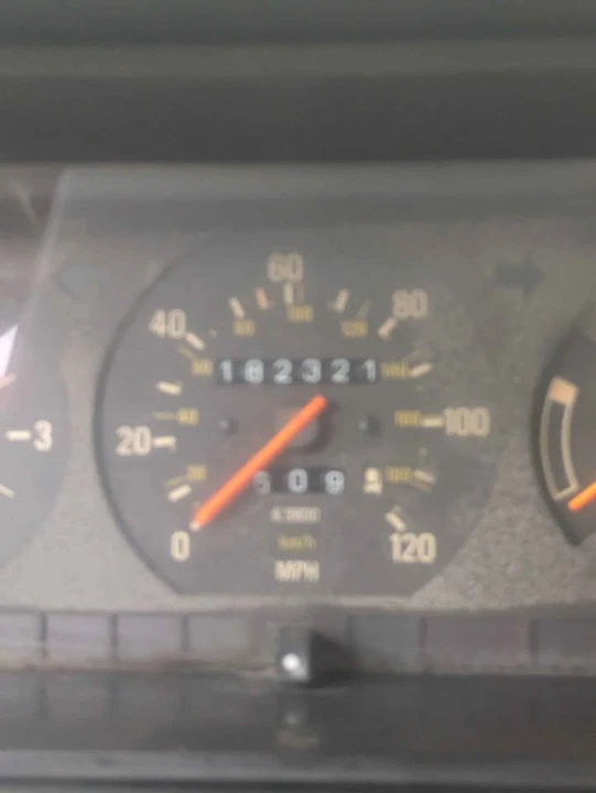 1989 Volvo 244 - Image 12 of 17