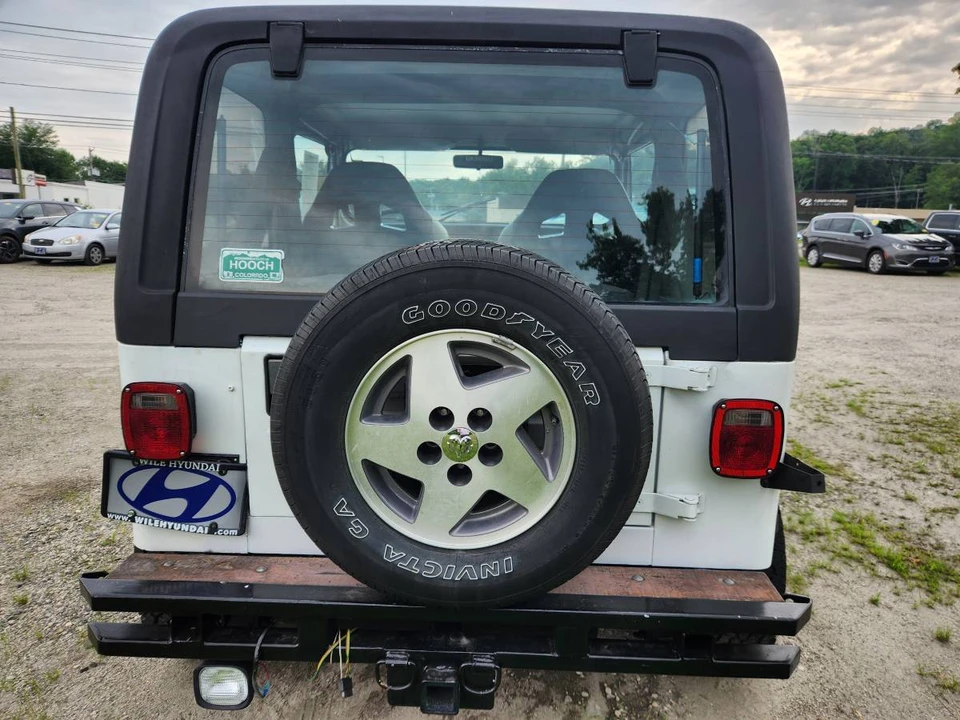 1989 Jeep YJ Wrangler - Image 4 of 14