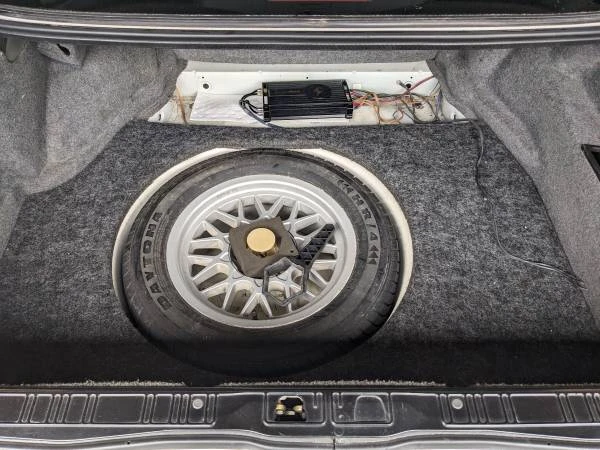 1989 BMW E32 7 Series - Image 18 of 19