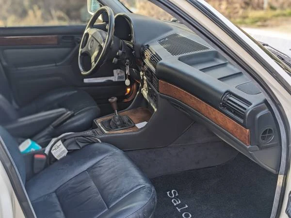 1989 BMW E32 7 Series - Image 4 of 18