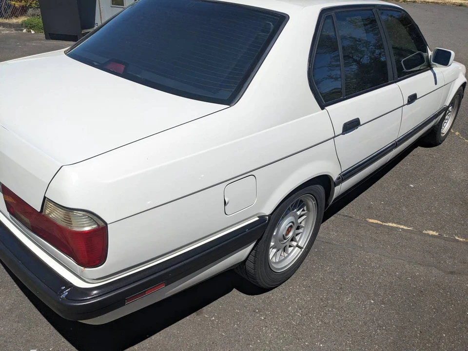 1989 BMW E32 7 Series - Image 3 of 8