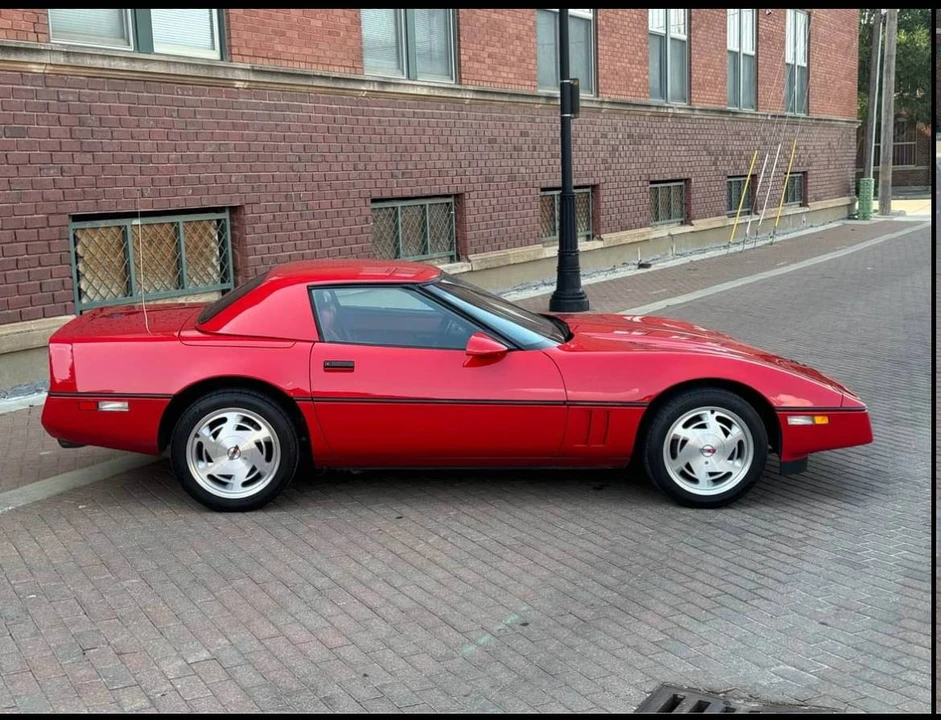 1989 Chevrolet Corvette C4 - Image 7 of 8