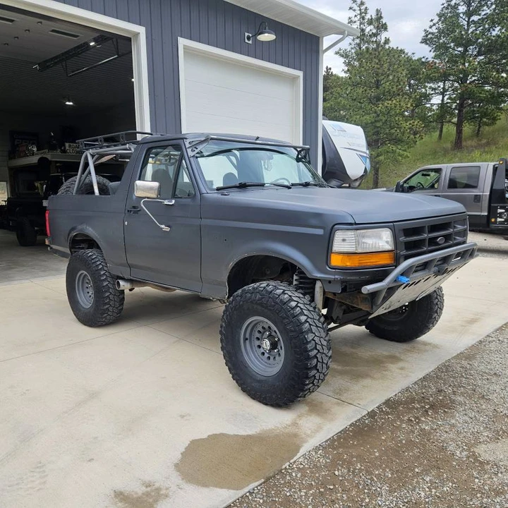 1989 Ford Bronco 4th Gen - Image 2 of 10