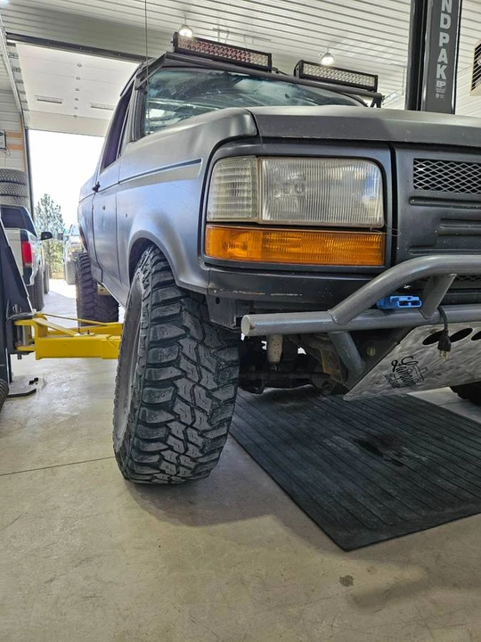 1989 Ford Bronco 4th Gen - Image 9 of 10