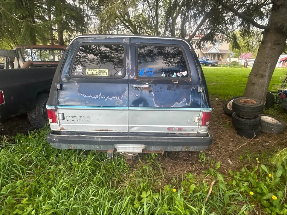 1989 GMC Suburban 7th Gen - Image 3 of 10