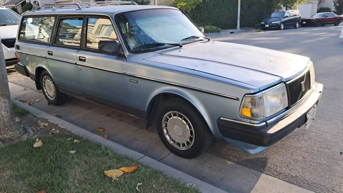 1989 Volvo 200 Series - Image 2 of 3