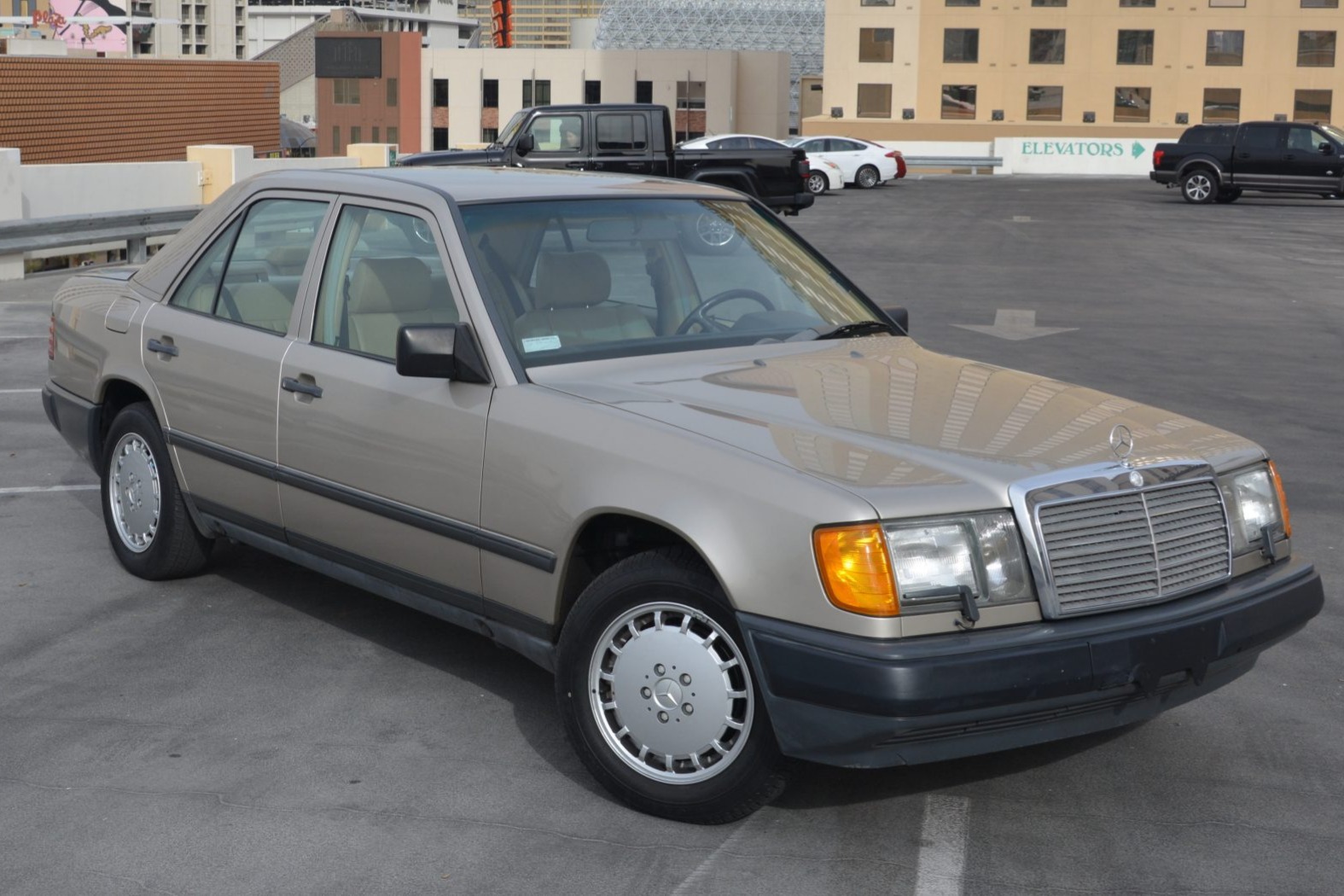 1989 Mercedes-Benz 300E