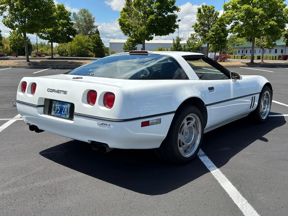 Chevrolet Corvette C4 ZR1 - Image 6 of 24
