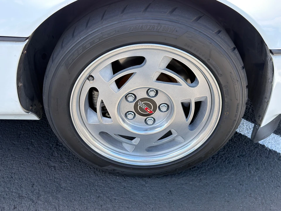 Chevrolet Corvette C4 ZR1 - Image 12 of 24