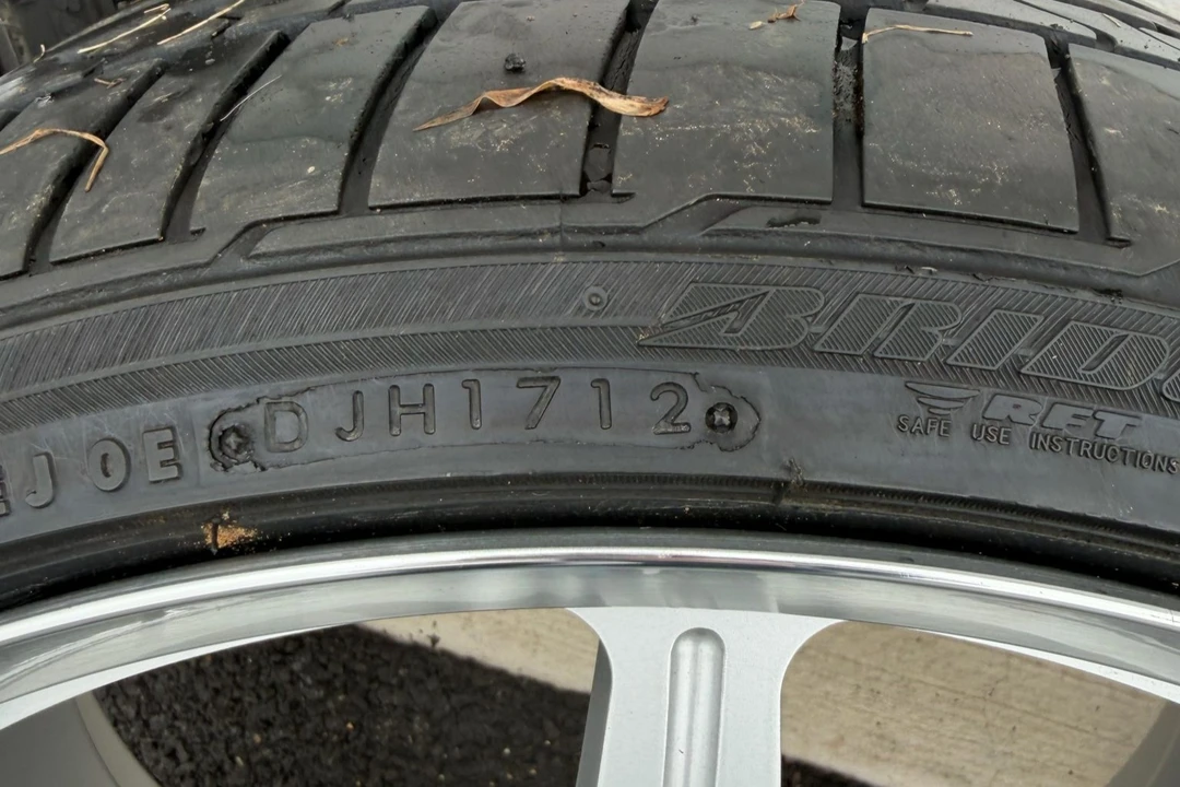 Parts & Memorabilia Other Wheels - Image 4 of 4